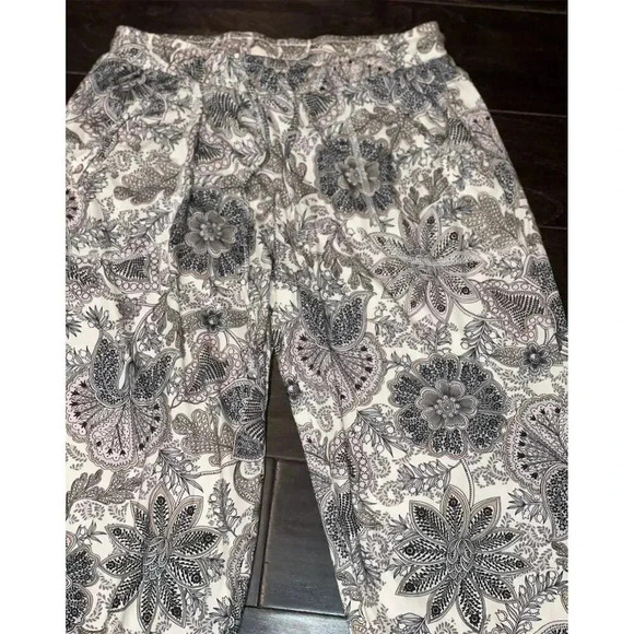 Echo Sleepwear Women's Grey Floral Jogger Pants Size M​ - Picture 4 of 5